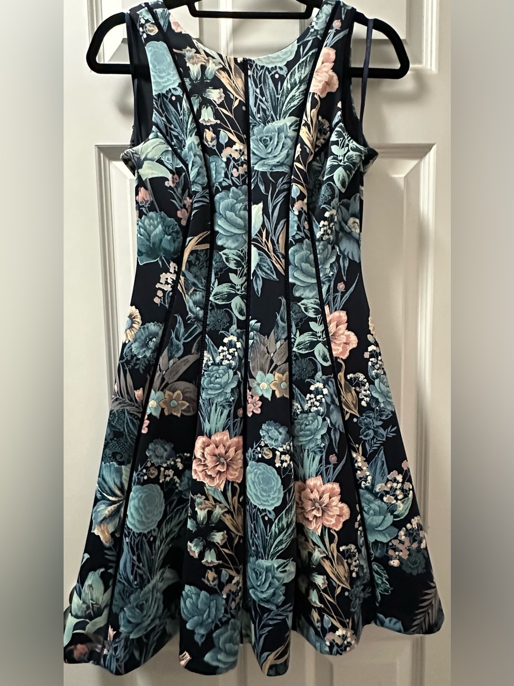 White House Black Market Navy flowered Dress
